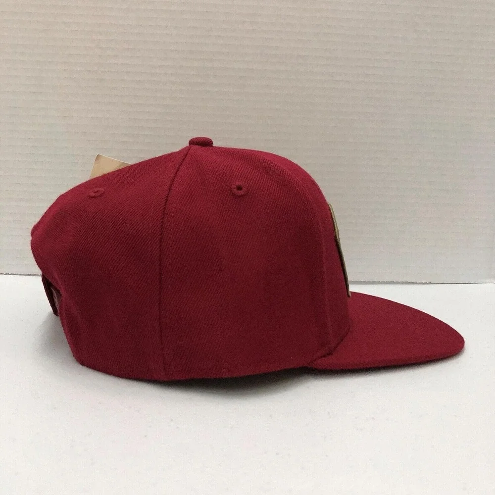Duluth Trading Co Hat Cap Snap Back Mens One Size Red Patch Logo High Crown Fit